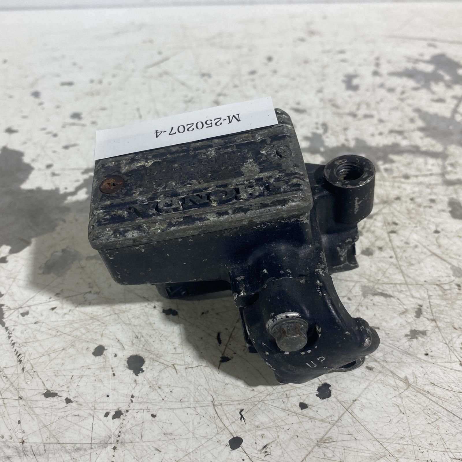 HONDA CBX400F 売れ筋 フロントマスターシリンダー 1/2 ホンダ HONDA