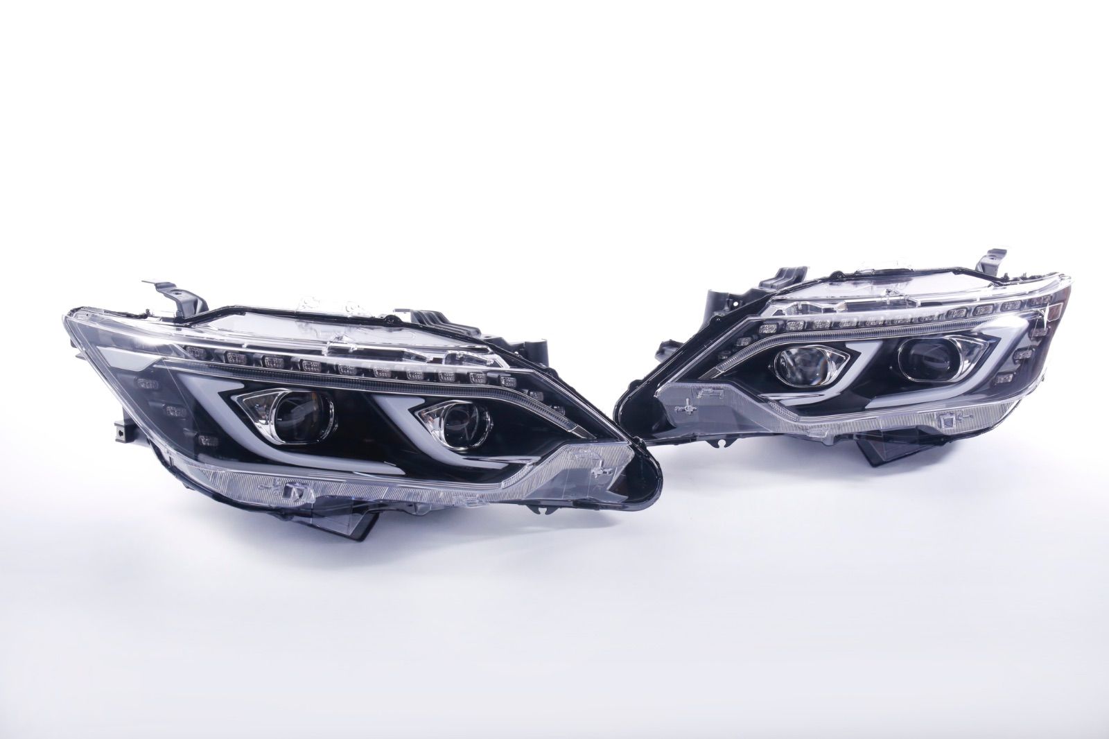 50カムリ後期流れるウインカーLEDヘッドライト1台分