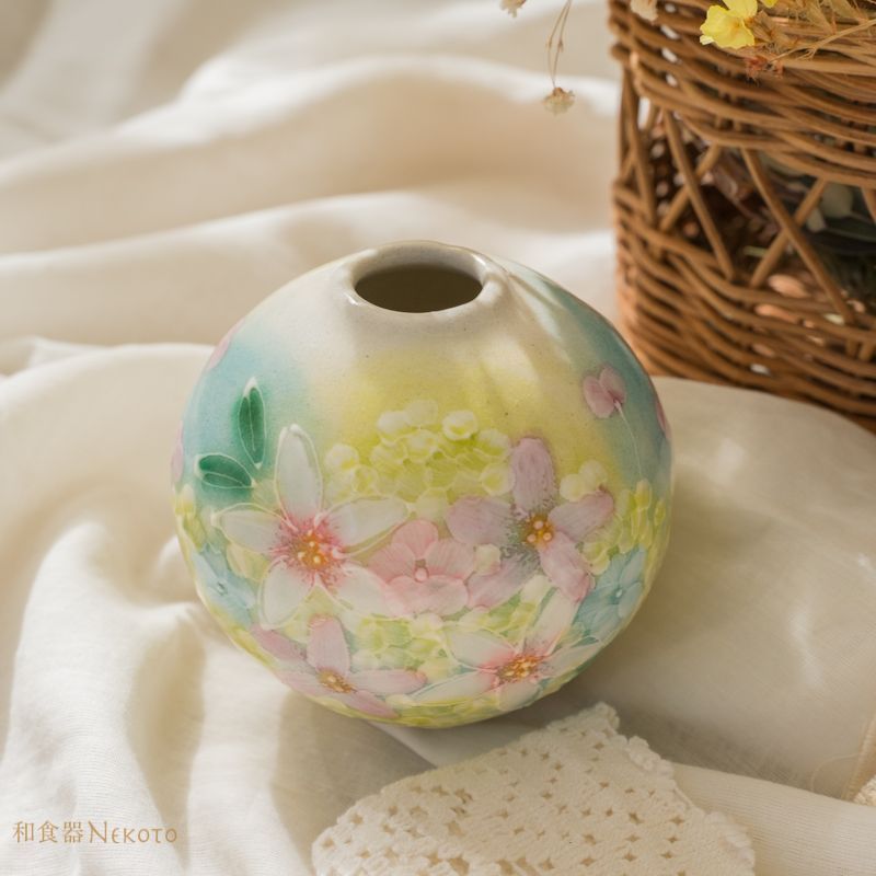 ゆずりは工房 色彩花 鉢 ピンクがかった淡くきれいなパープル地に花舞う ゆずりは工房 色彩花 鉢 ピンクがかった淡くきれいなパープル地