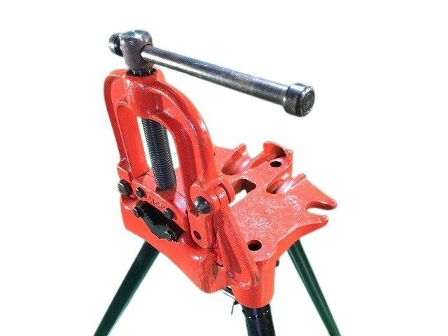  比較的 MCC 脚付 パイプバイス VL-NO.0 三脚バイス バイススタンド112636 単管クランプ バイス クランプ