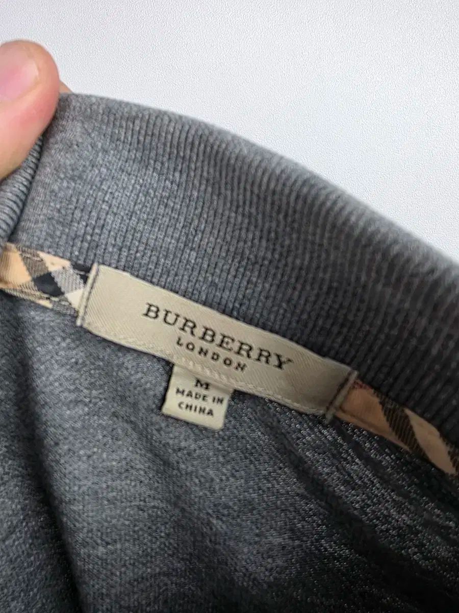 BURBERRY(バーバリー ) グレー 長袖 ポロシャツ M サイズ 売って