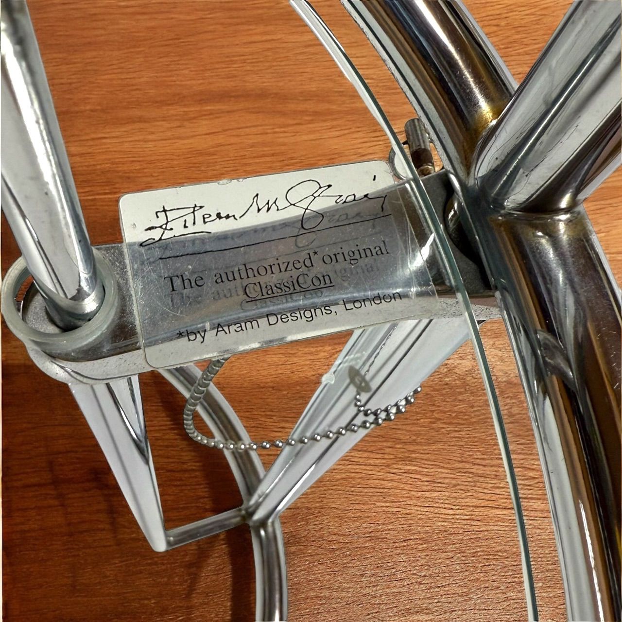 アイリーングレイ カッシーナ ClassiCon アジャスタブルテーブル eileen-e1027-3.jpg?v=