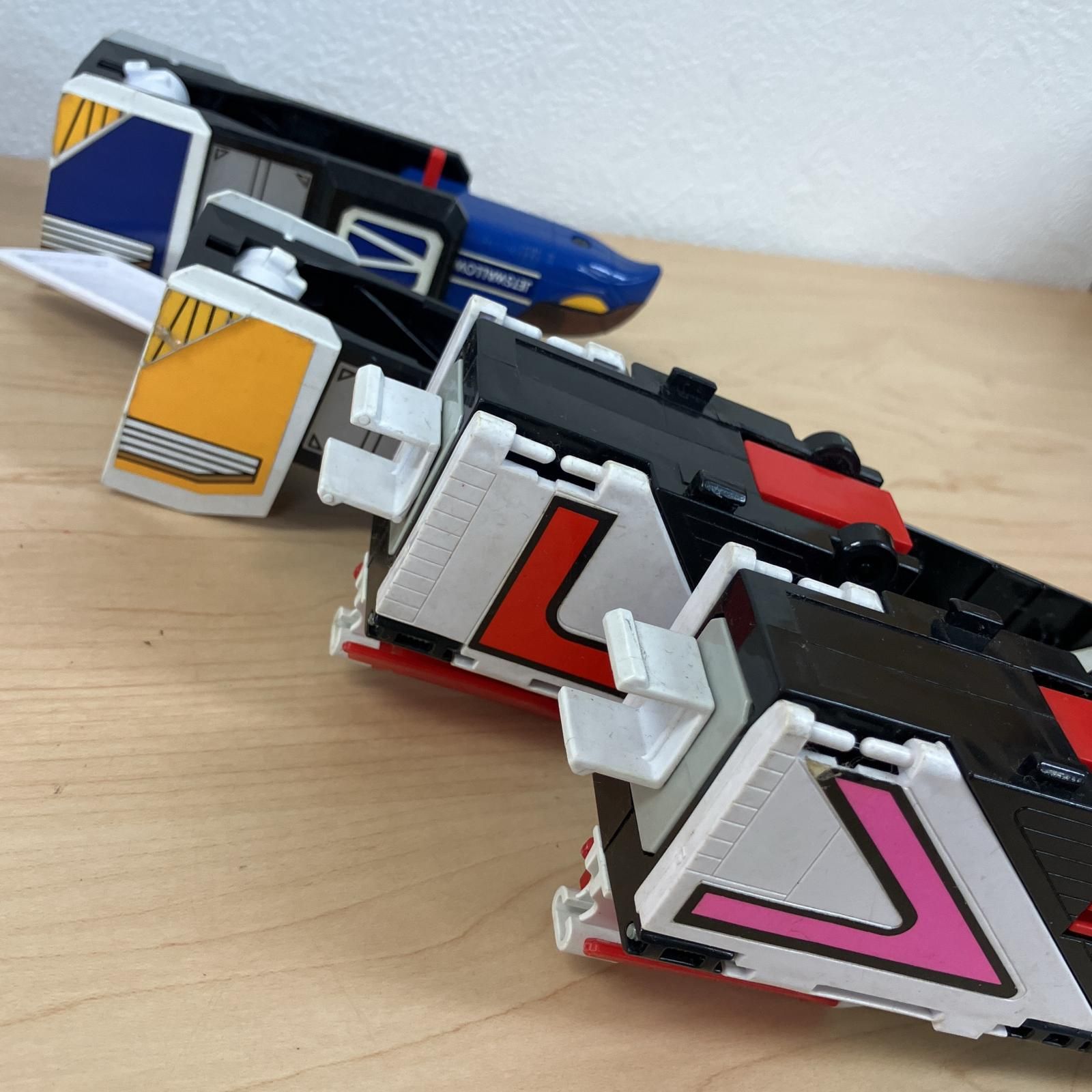 BANDAI - 【新品未開封商品】BANDAI ジェットガルーダ 鳥人戦隊ジェットマン Amazon.co.jp: バンダイ 鳥人戦隊ジェットマン 超弩級 DX