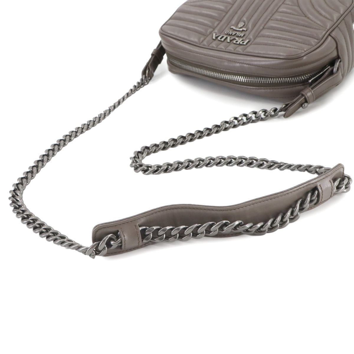 PRADA●ダイアグラムチェインクロスバック1BH083 プラダ ダイアグラム レザー チェーンショルダーバッグ レッド