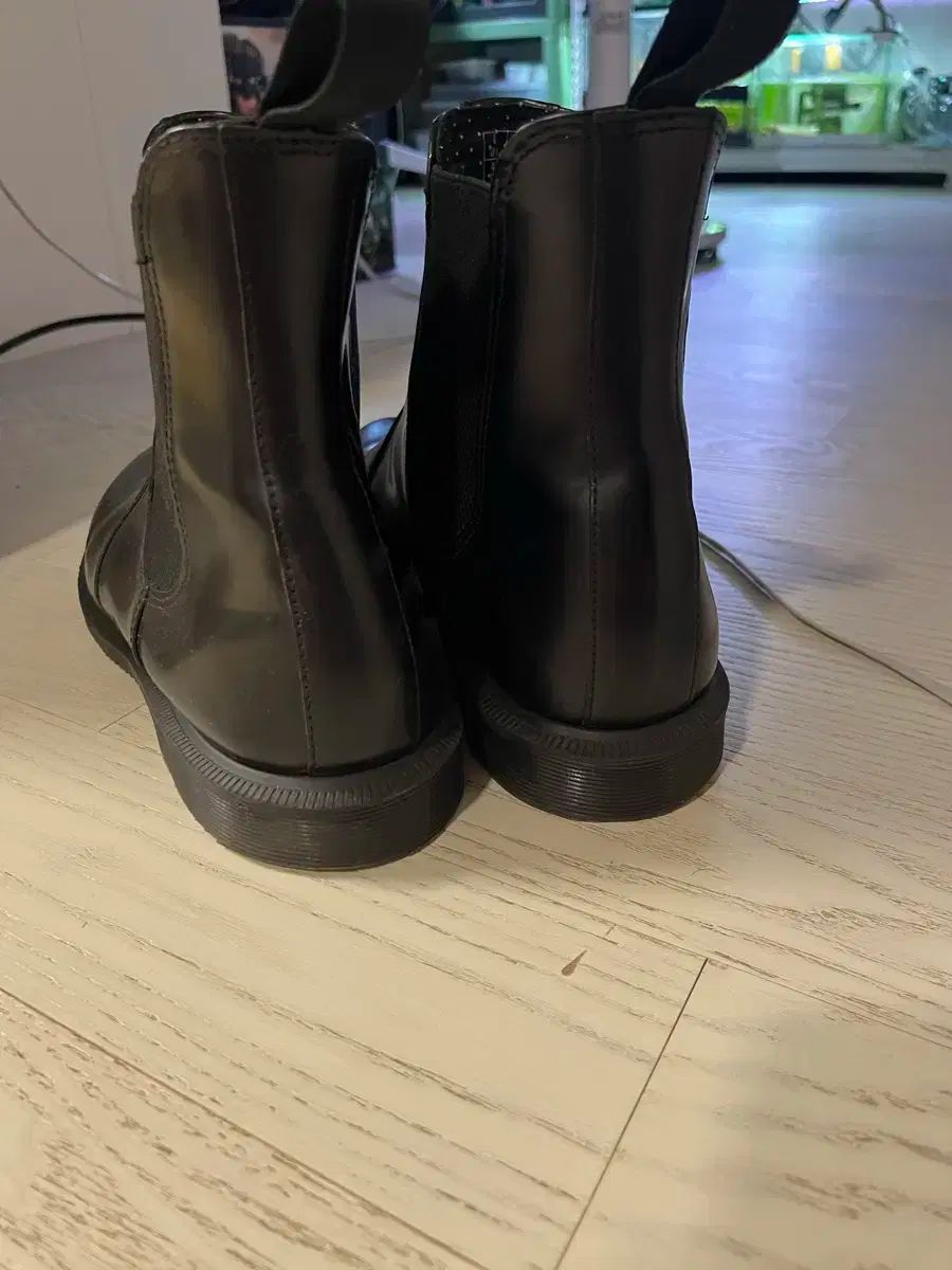 uk 8 DR. MARTENS ドクターマーチン フローラ チェルシーブーツ メンズ サイズ