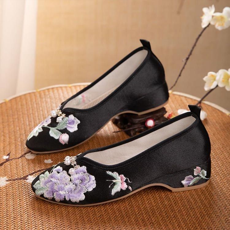 未使用品 nunobonoレディース刺繍パンプス rose-felice_rabui263058