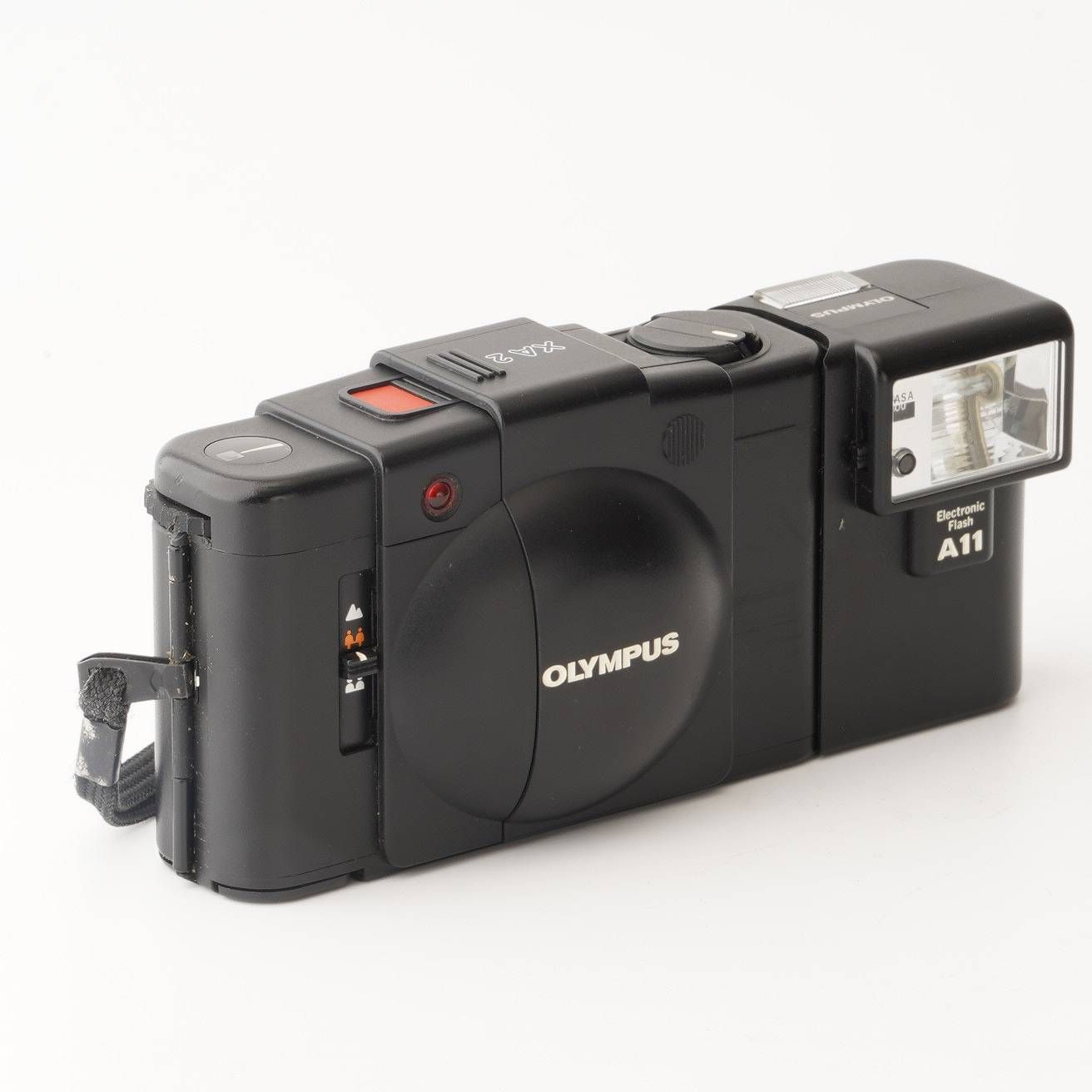 オリンパス Olympus XA2 / A11 フラッシュ付き - メルカリ