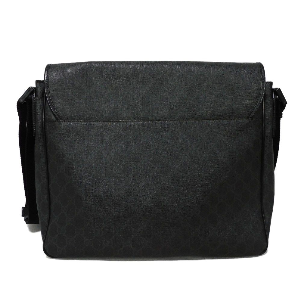 極美品 グッチ ボディバッグ GGスプリーム ロゴ 斜め掛け PVC ブラック GUCCI グッチ メッセンジャーバッグ GGスプリーム ロゴ エンボス