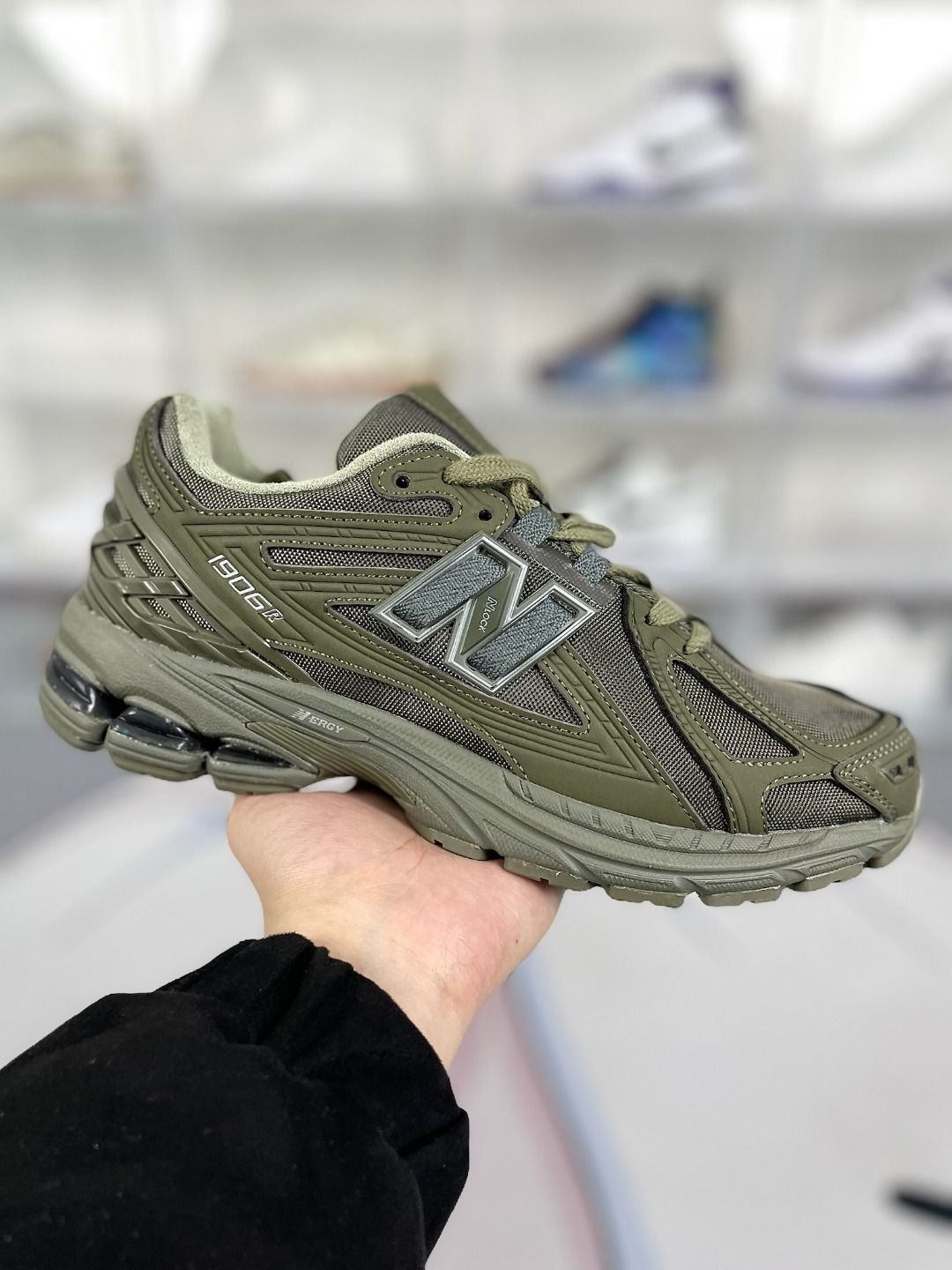 ニューバランス m1906rs カーキ New Balance 箱付 - メルカリ