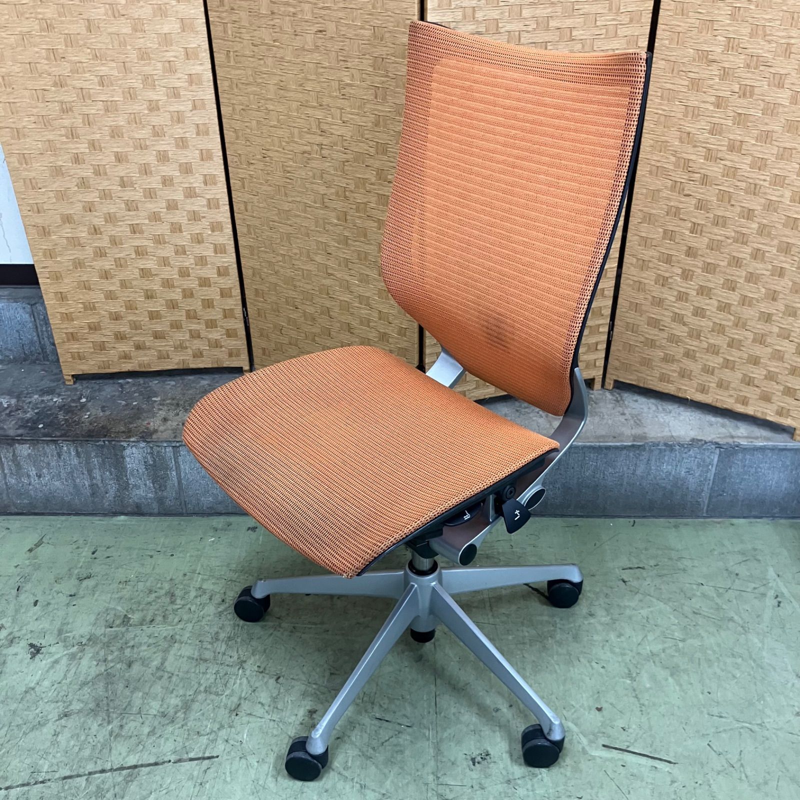 【訳あり】オカムラ（okamura）バロンチェア ハイバック メッシュ 中古】バロンメッシュチェア オカムラ/okamura 肘無ハイバック
