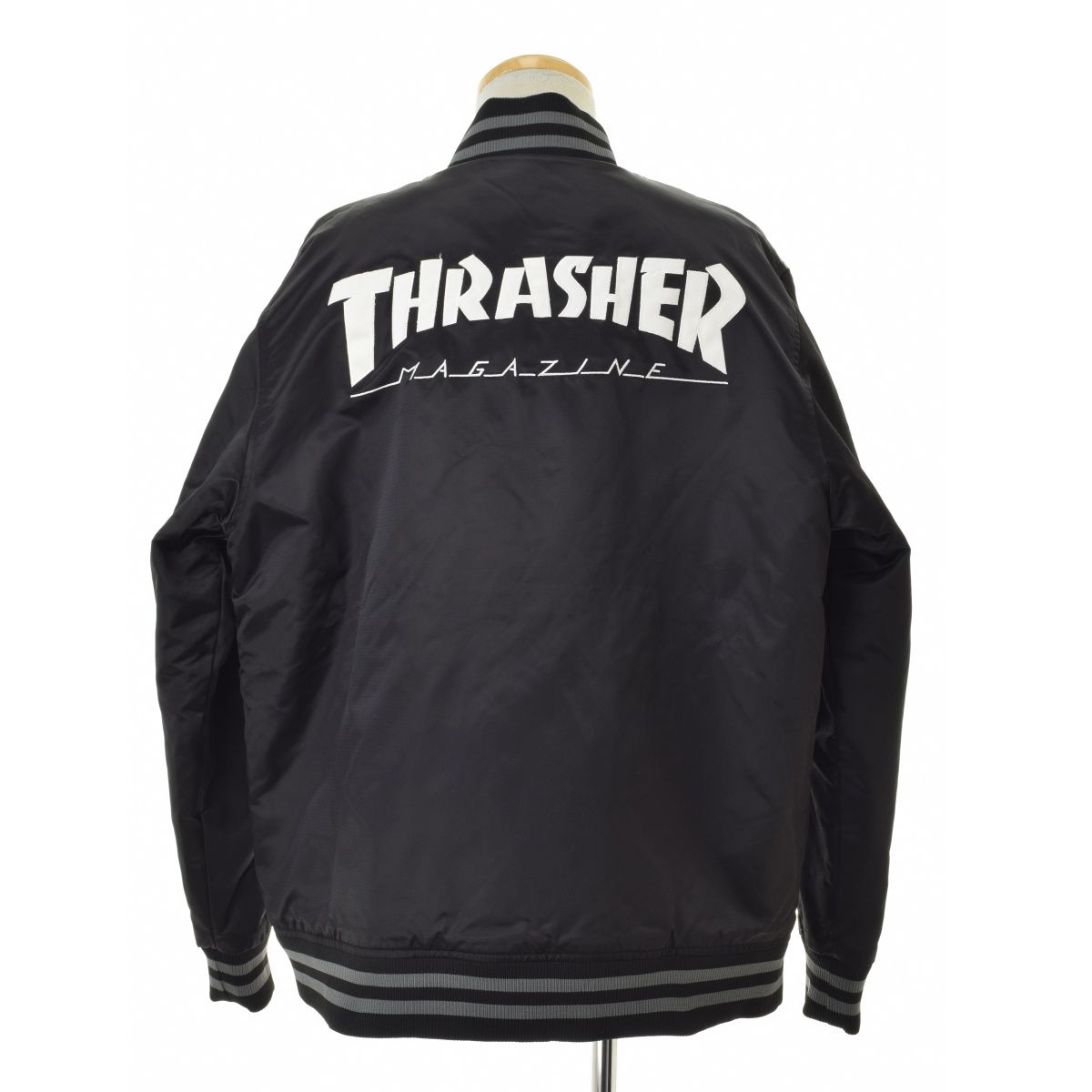 THRASHER×Majestic】XM23-MAJ-0008 STADIUM JACKETジャケット - メルカリ