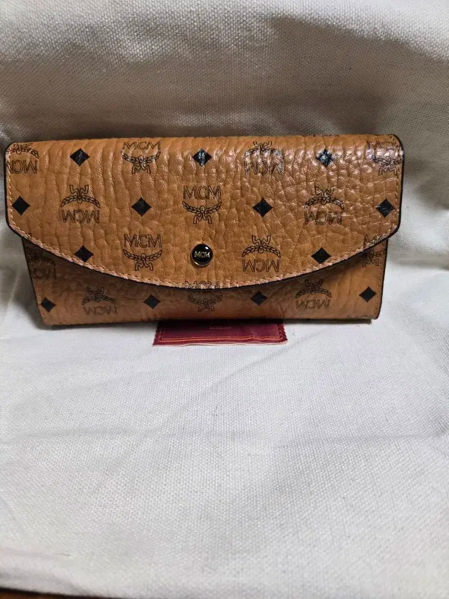 mcm ロングウォレット
