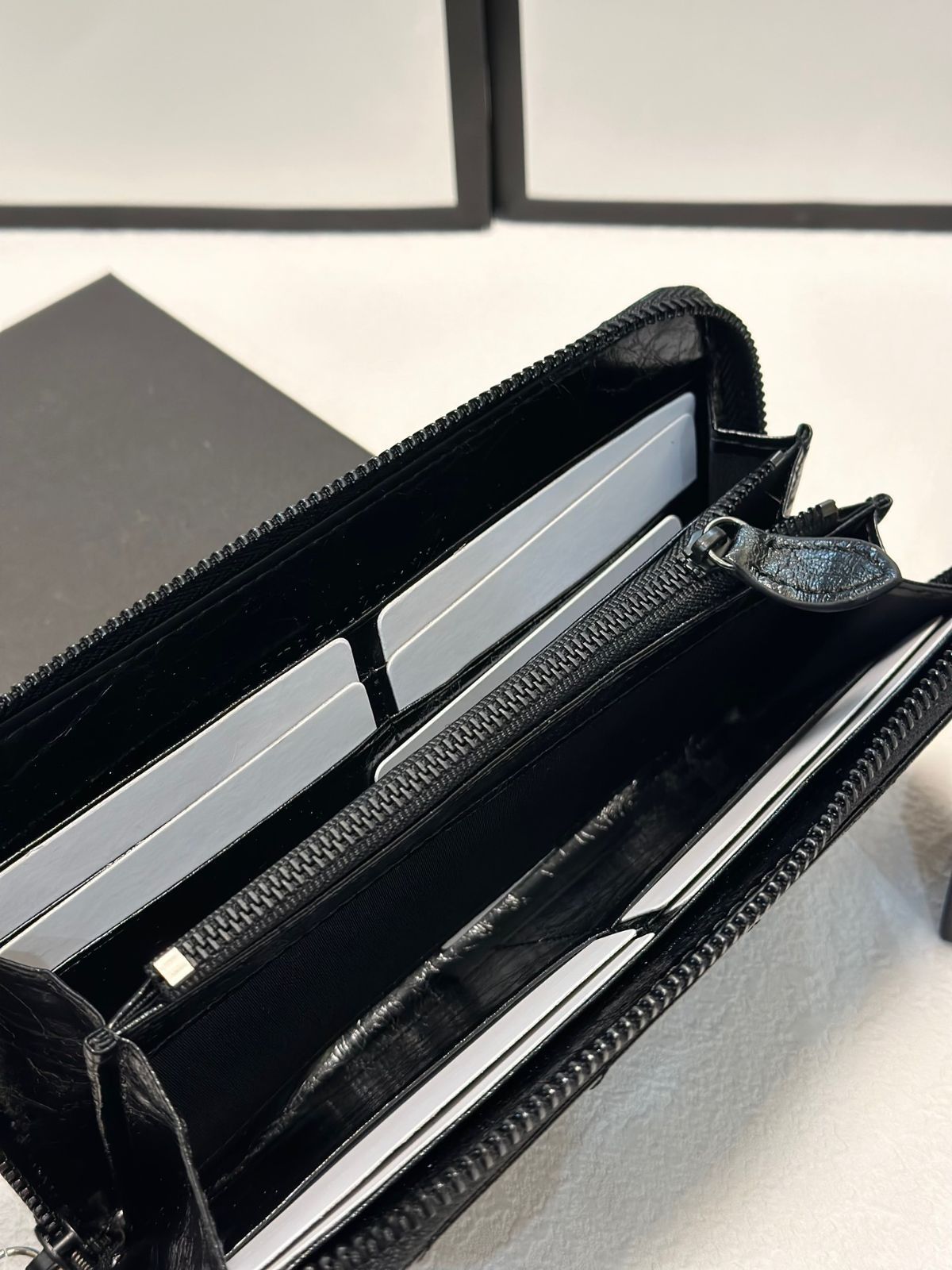スワロフスキー イヴサンローラン 10金 まとめ売り 0929-S4226h 本日限定特価】イヴ?サンローラン シングルジップウォレット 19