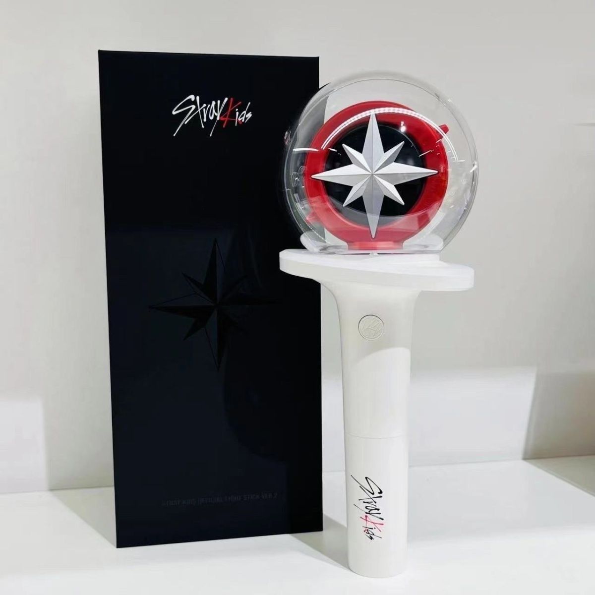 Stray Kids スキズ LIGHT STICK ver.2 ペンライト - メルカリ