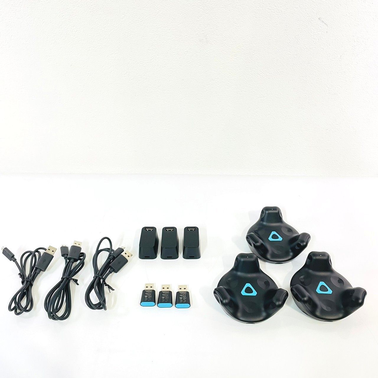 動作品】3台セット！HTC NIPPON VIVE Tracker 2018 2PYV200 VR ...