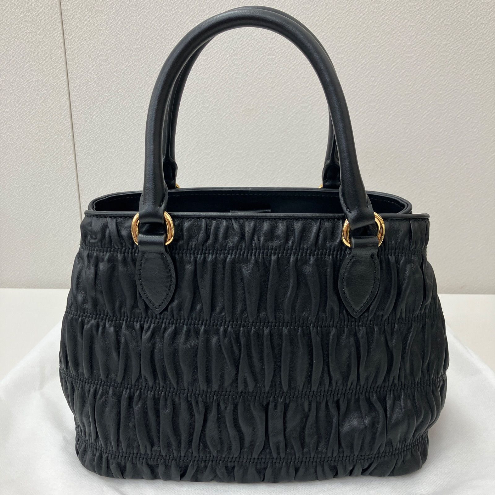 極美品】PRADA プラダ ギャザーナッパ 2wayバッグ - メルカリ
