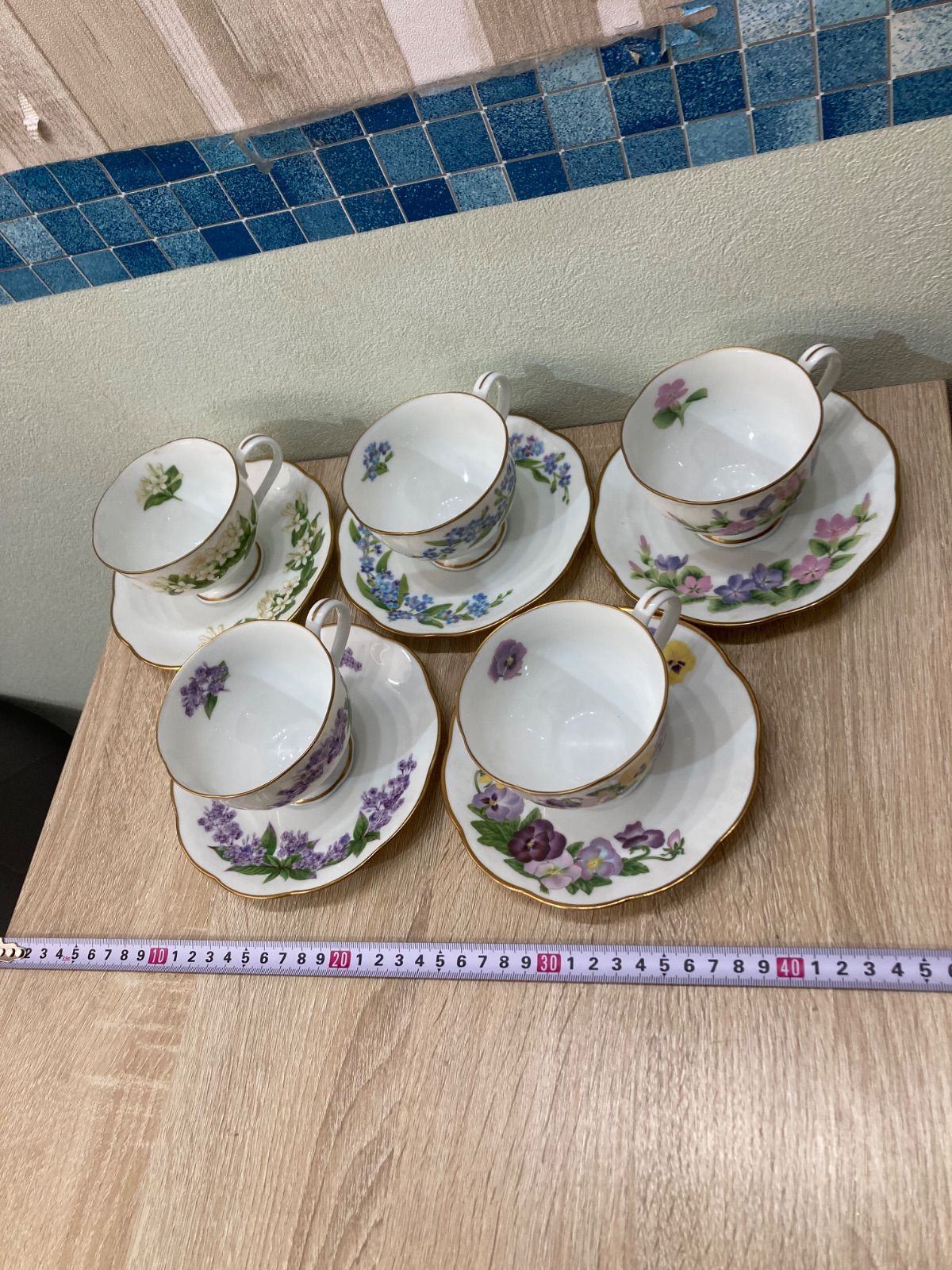 【新品】月光荘　ティーカップ／ポット／プレート　９点セット　飯田深雪　薔薇　希少 新品】月光荘 ティーカップ／ポット／プレート 9点セット 飯田深雪