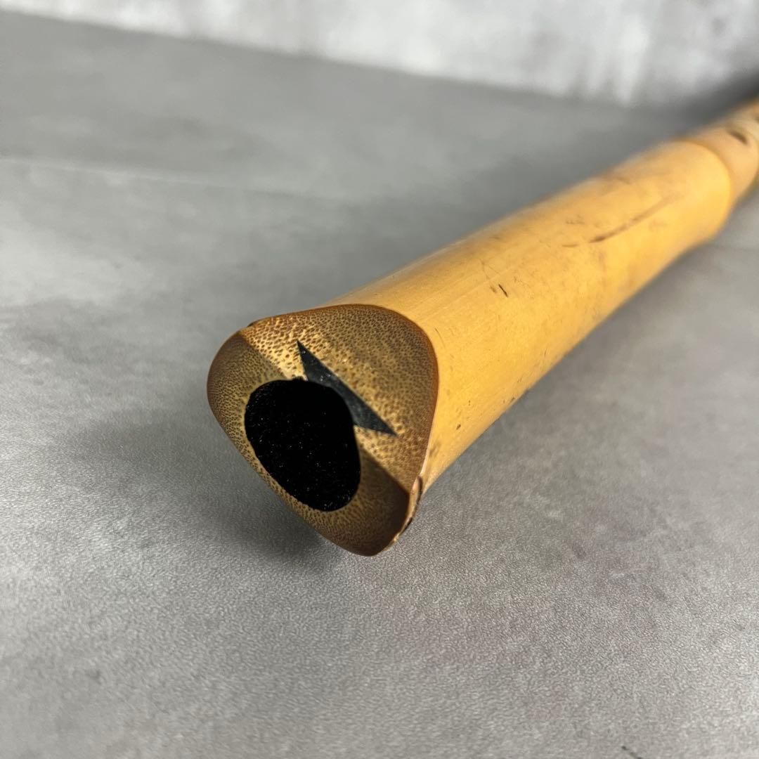 人気　尺八　琴古流　バチ型　銘あり　竹治　1印　1尺3寸　5孔　銀三線　真竹　漆 人気 尺八 琴古流 バチ型 銘あり 竹治 1印 2尺 5孔 銀三線 真竹 漆 竹