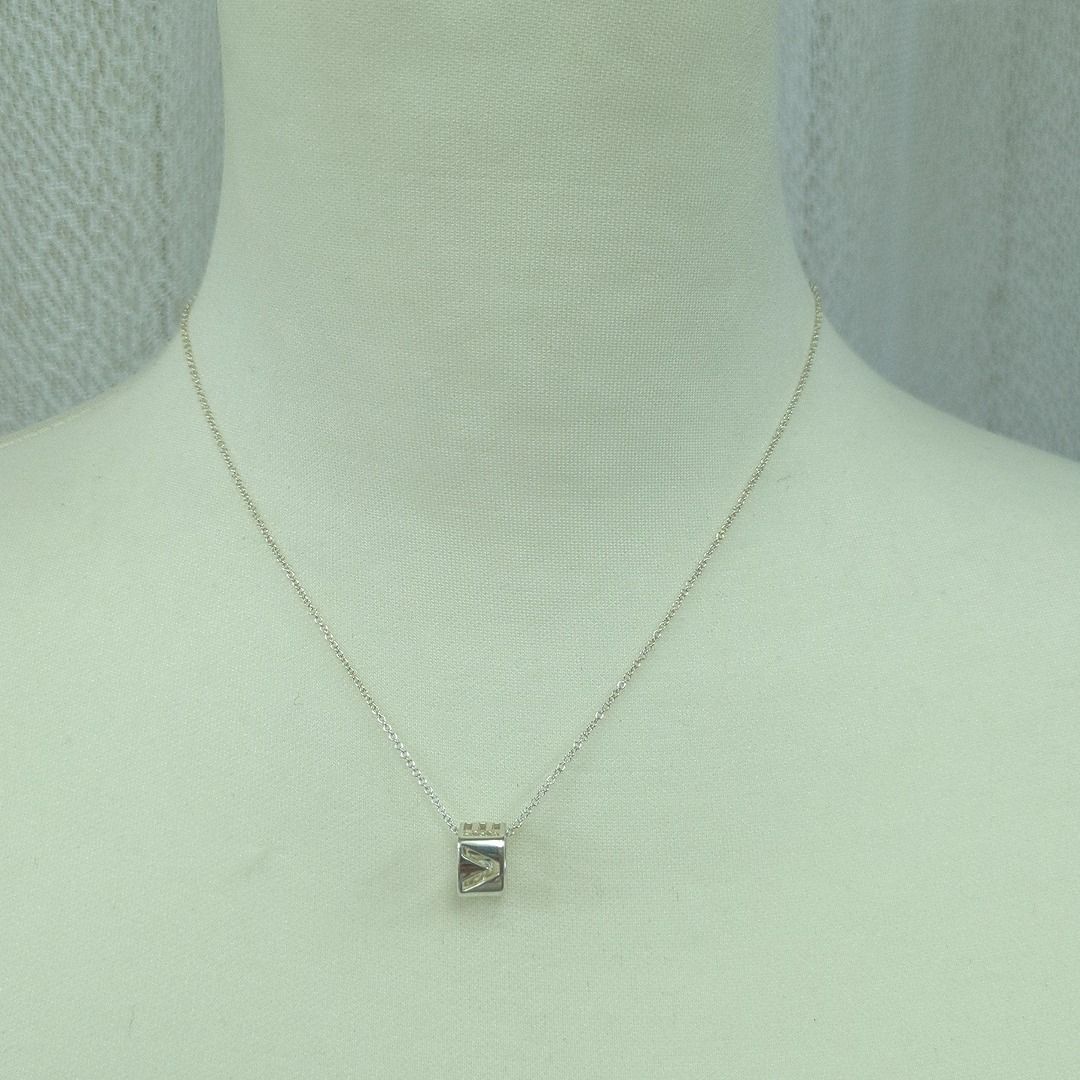 TIFFANY ティファニー　LOVE　キューブ　ネックレス　シルバー925 TIFFANY ティファニー ラブキューブネックレス シルバー