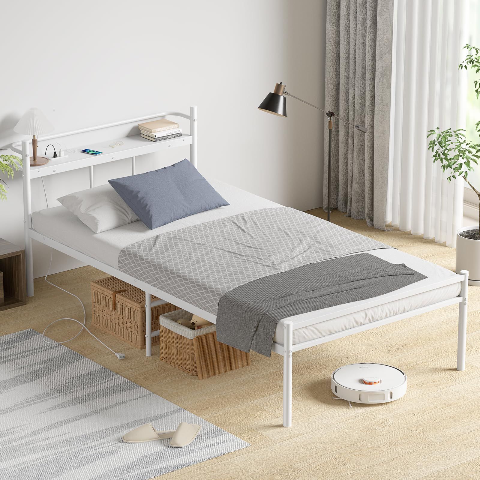 新着商品 耐荷重300Kg 2口コンセント ベッドフレーム シングル 白 H m パイプベッド ホワイト コンセント付き 宮棚 スチールベッド 静音 頑丈なべっどふれーむ 棚付き 床下高さ30cm シングル ホワイト