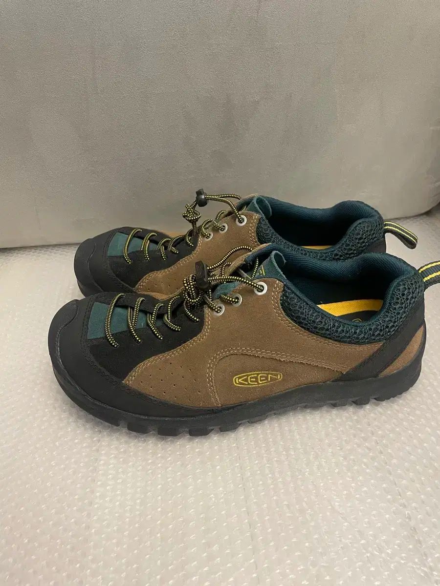 KEEN キーン KEEN ジャスパーロック ブラウン スエード スニーカー 265