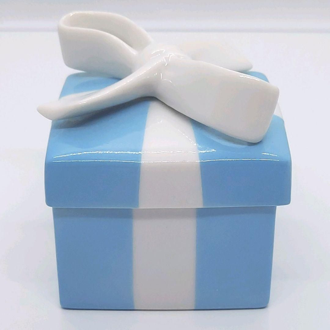 ティファニー TIFFANY&Co. 小物 陶器 ライトブルー×白 小物入れ/リボン ミニブルーボウボックス ティファニー TIFFANY\u0026Co. 小物入れ 陶器 ライトブルー×白 美品 未使用