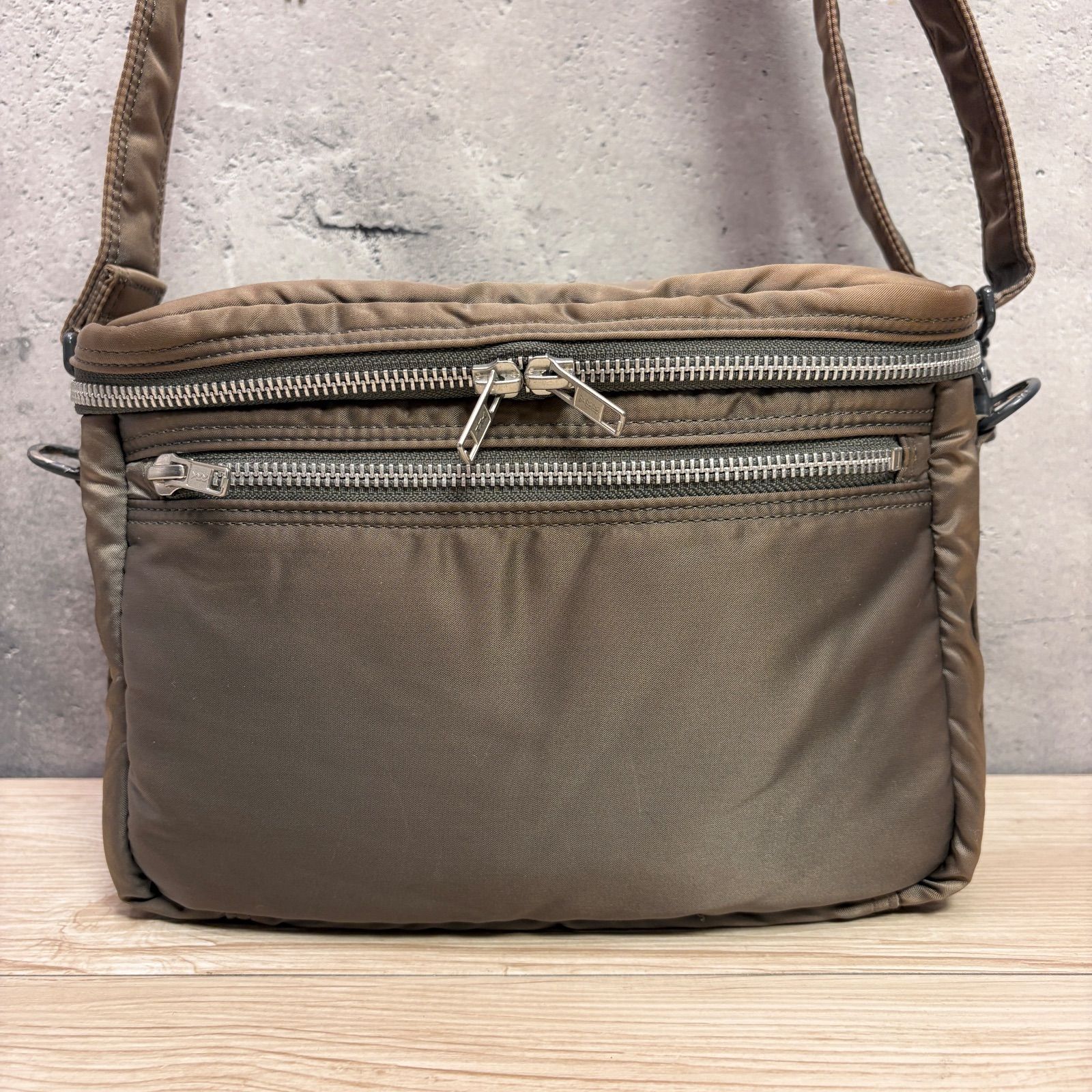 ✨PORTER タンカー カメラバッグ シルバー✨ ショルダーバッグ 内側