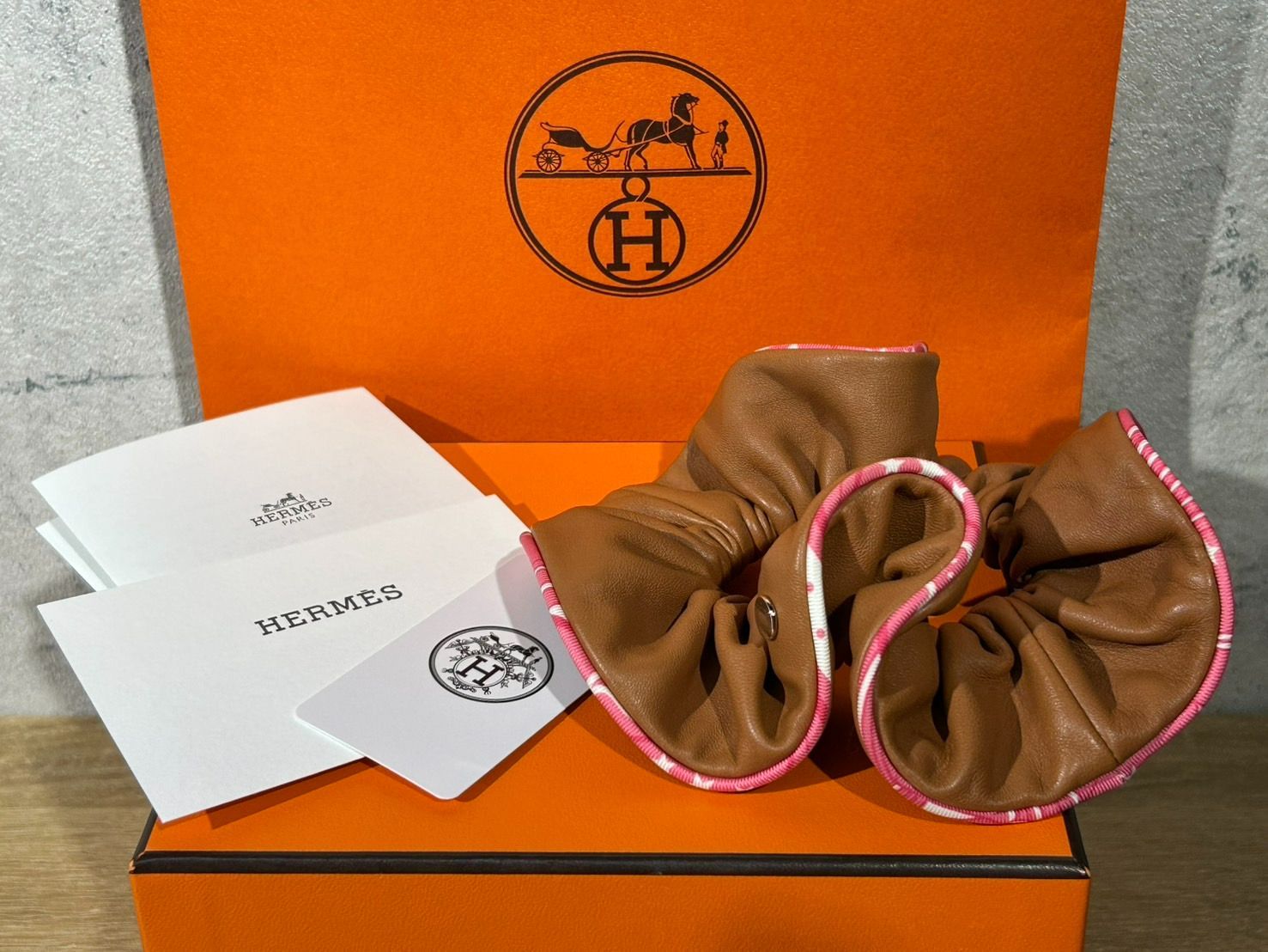 HERMES エルメス クラウディア シュシュ シルバー金具 ゴールド ローズアザレ ヘアアクセサリー