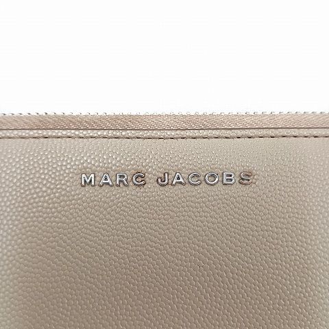 MARC JACOBSベージュ 長財布 ファスナー付き Marc Jacobs ベージュ 長財布 ショッパー付き - メルカリ