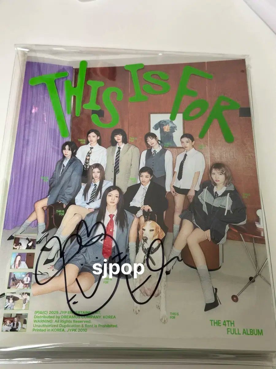 TWICE  BETWEEN1&2  twiceshop モモ サイン アルバム TWICE(トゥワイス) モモ サイン サイン入り アルバム THIS IS