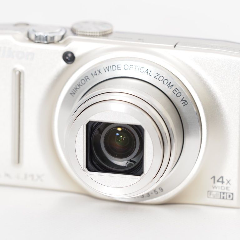 Nikon ニコン コンパクトデジタルカメラ COOLPIX S8200 プラチナ