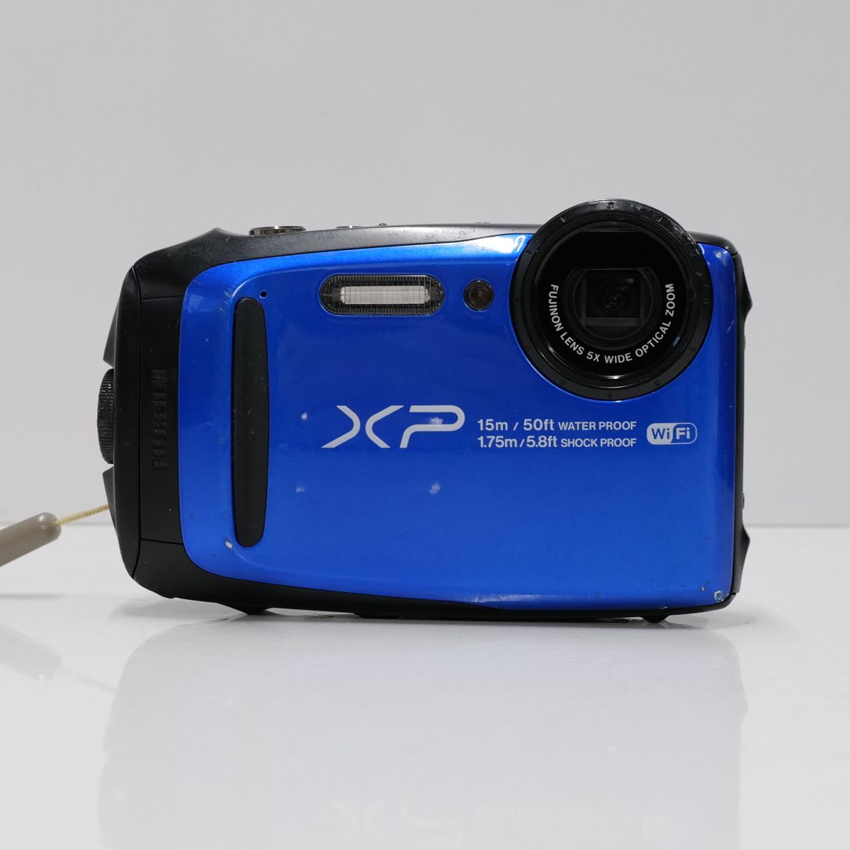 FUJIFILM FinePix XP90 USED品 デジタルカメラ 本体＋バッテリー