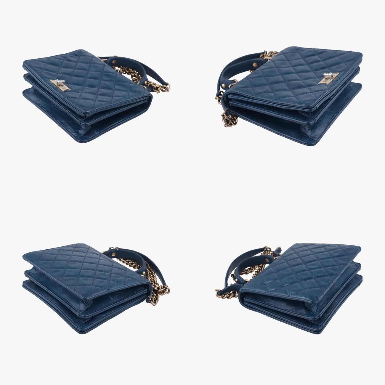 シャネルChanel2.55マトラッセネイビーラムスキンA6681615756594