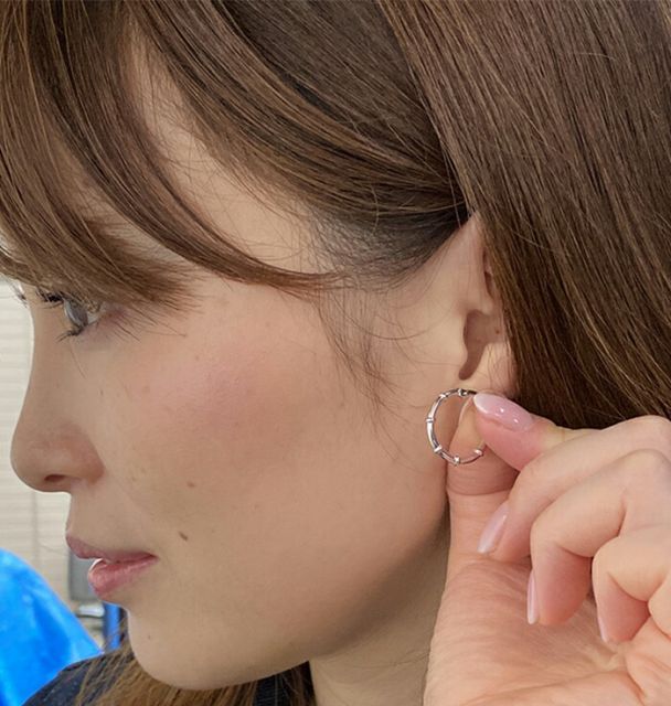 ウノアエレ K18WG フープピアス リングピアス ホワイトゴールド イタリア製 ウノアエレ K18WG フープピアス リングピアス ホワイトゴールド