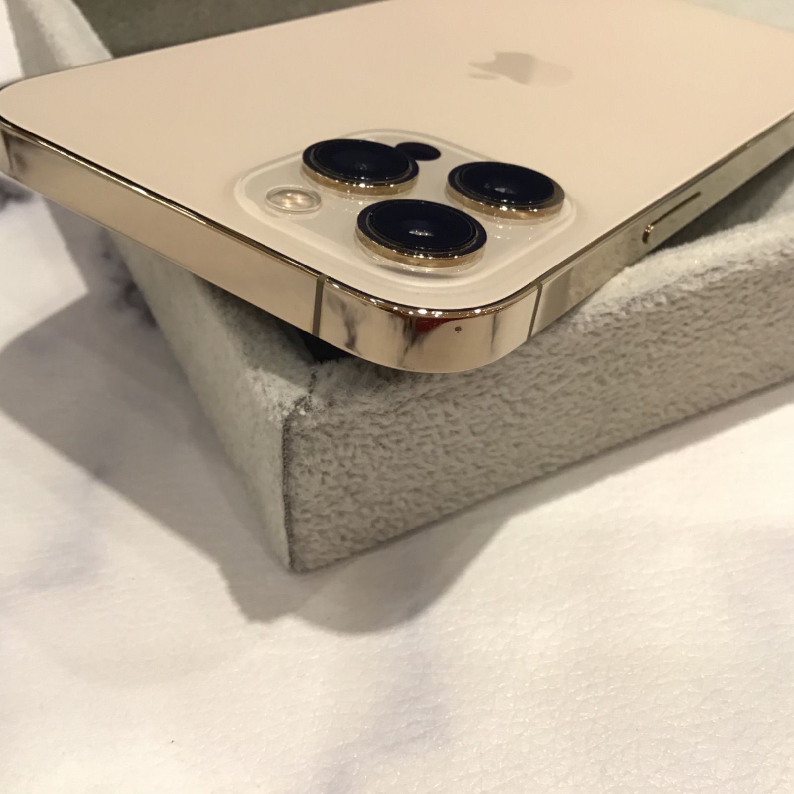 [No.Mh384] iPhone12ProMax 256GB【バッテリー85％】
