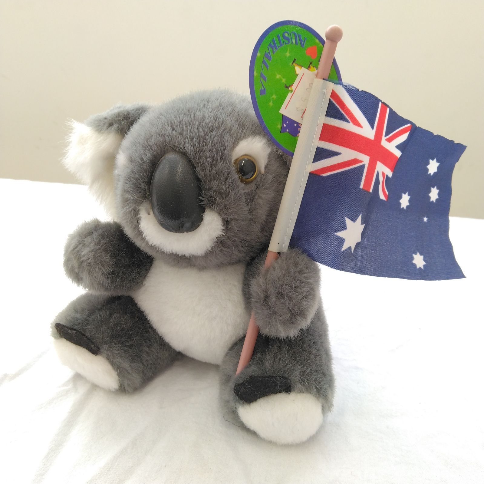 USED] オーストラリア コアラ ぬいぐるみ 国旗付き タグあり 土産