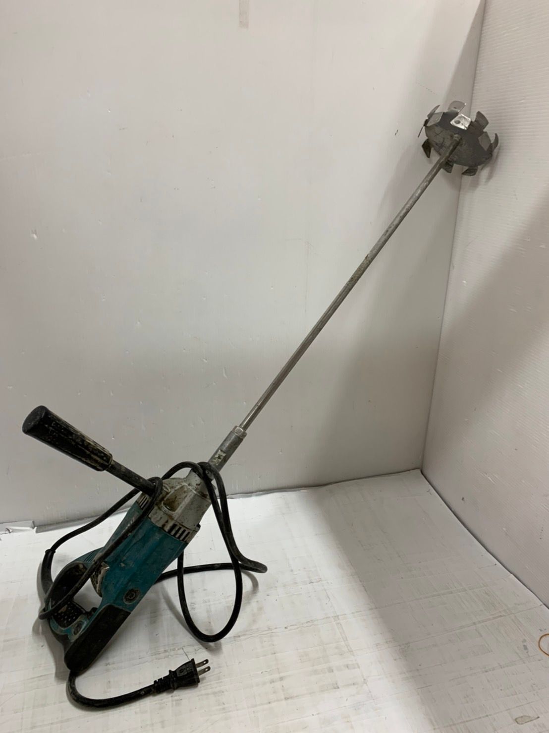 h9518 makita マキタ カクハン機 モデル UT2204 攪拌 かくはん