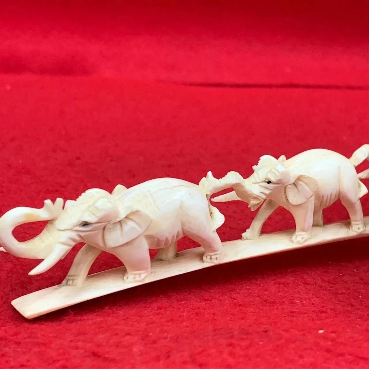 象牙風 象 ゾウ置物 6頭 マンモス 彫刻 J-3 - メルカリ