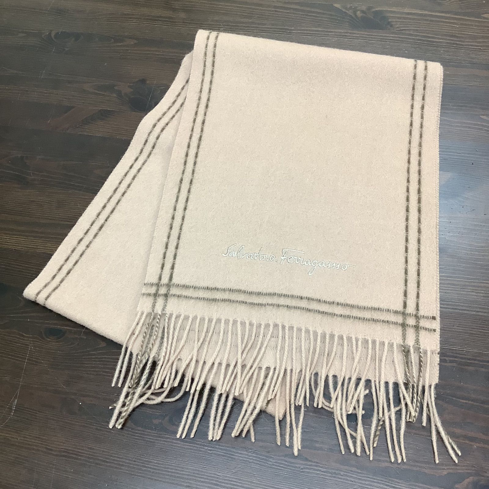 ✨美品✨Salvatore Ferragamo サルヴァトーレフェラガモ マフラー