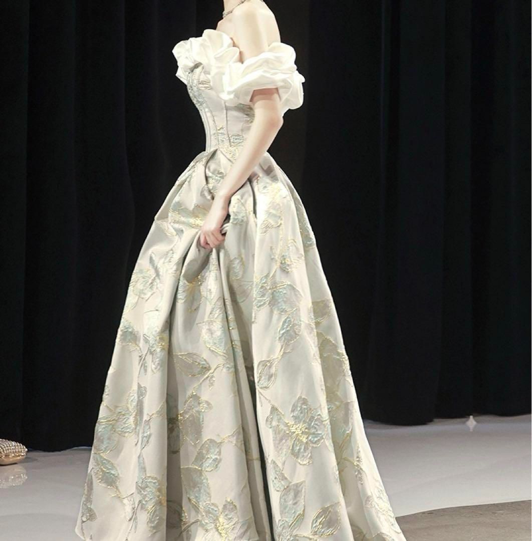 新品・未使用】フリルのオフショルに花柄が上品なイブニング