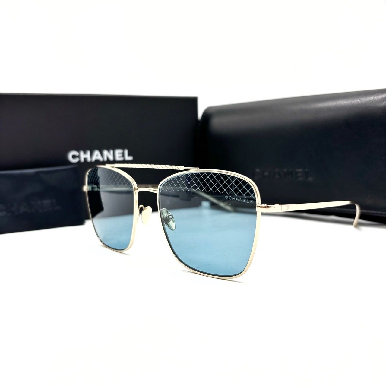 CHANEL シャネル サングラス ボストン シルバー金具 ライトブルー 水色 ユニセックス 男女兼用 メンズ レディース ケース付き