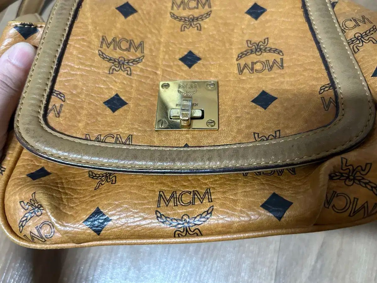 Mcm