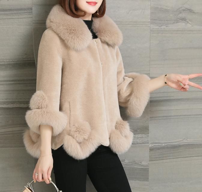 フォックスファー襟など付き羊毛コート毛皮 ファー