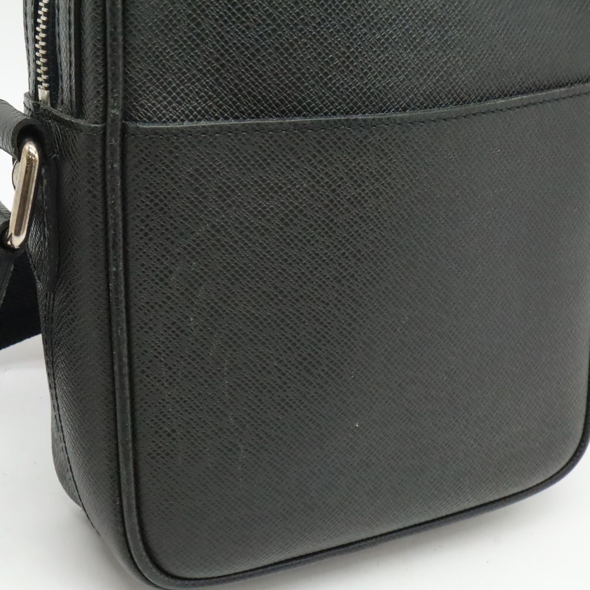 LOUIS VUITTON ルイ ヴィトン タイガ ディミトリ ショルダー