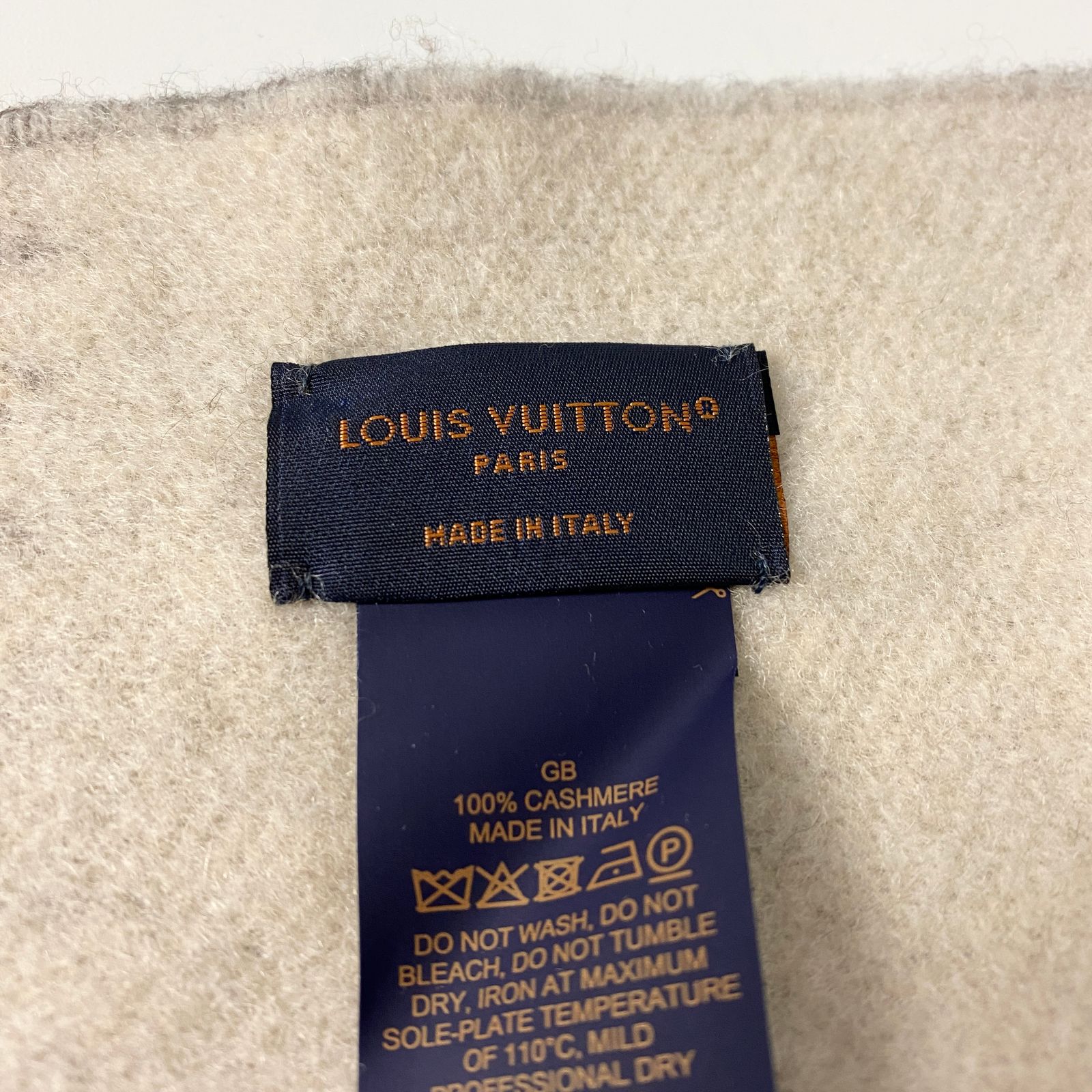 LOUIS VUITTON(ルイヴィトン) マフラー エシャルプレイキャビック  