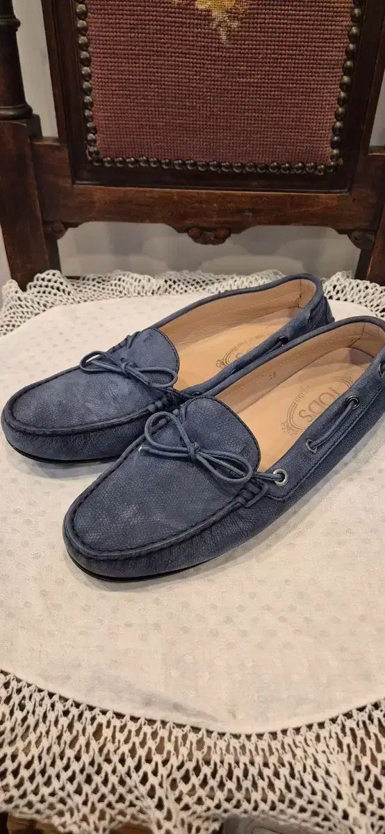 TOD S トッズ 38 スエード ドライビング ローファー