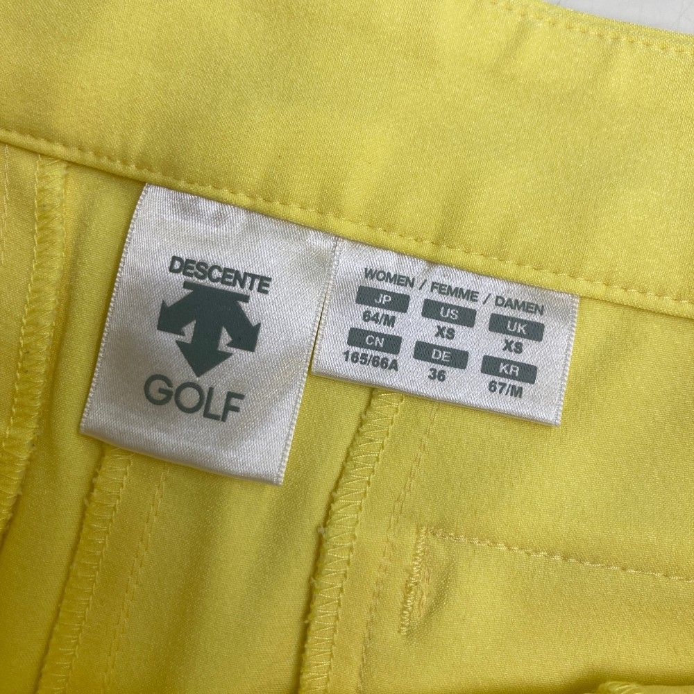 サイズ：64/M DESCENTE GOLF デサントゴルフ 2022年 プリーツスカート  イエロー系 [240101444031] ゴルフウェア レディース ストスト サイズ：64/M DESCENTE GOLF デサントゴルフ 2022年 プリーツ