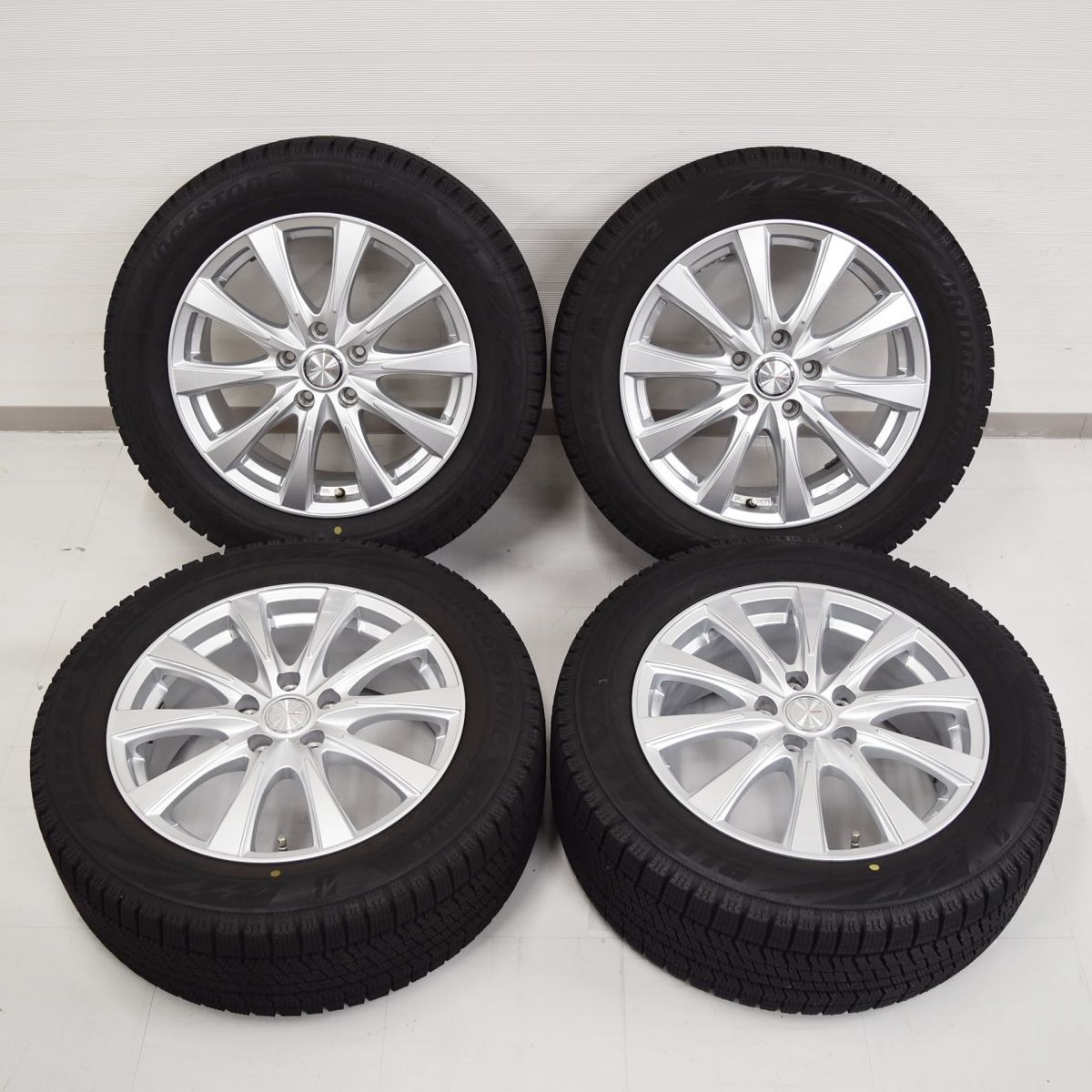 225/55R17 17インチ スタッドレスタイヤ 7.0J +53 5穴 114.3 ジョーカー ホイールセット 美品【中古】