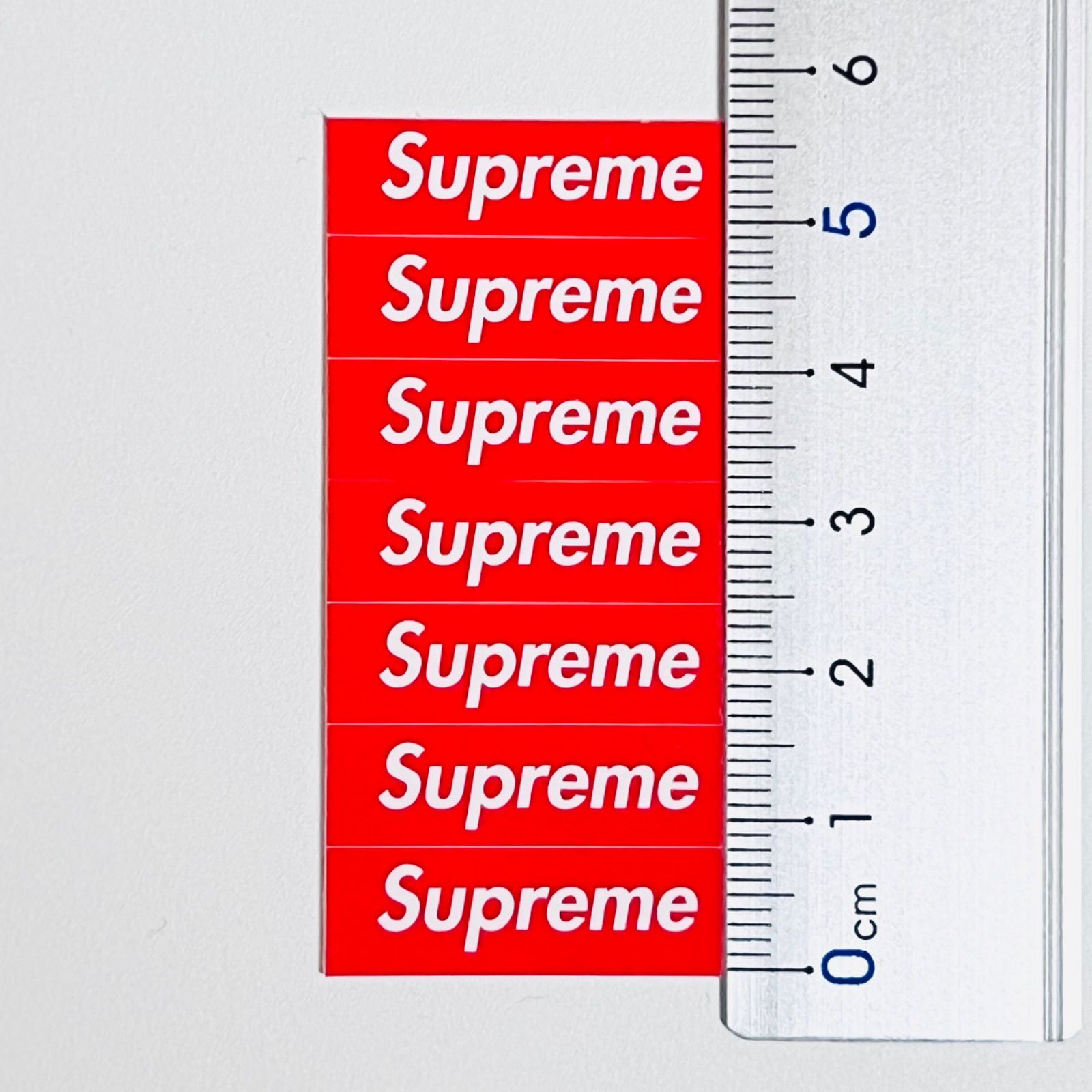SUPREME ボックスロゴ ステッカー ミニ 7連 - メルカリ