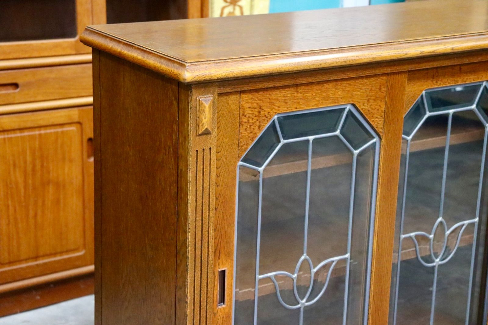 GMIS274 三越家具 Brugge ブルージュ キャビネット サイドボード リビングボード 飾り棚 三越伊勢丹 英国クラシック ヴィンテージ